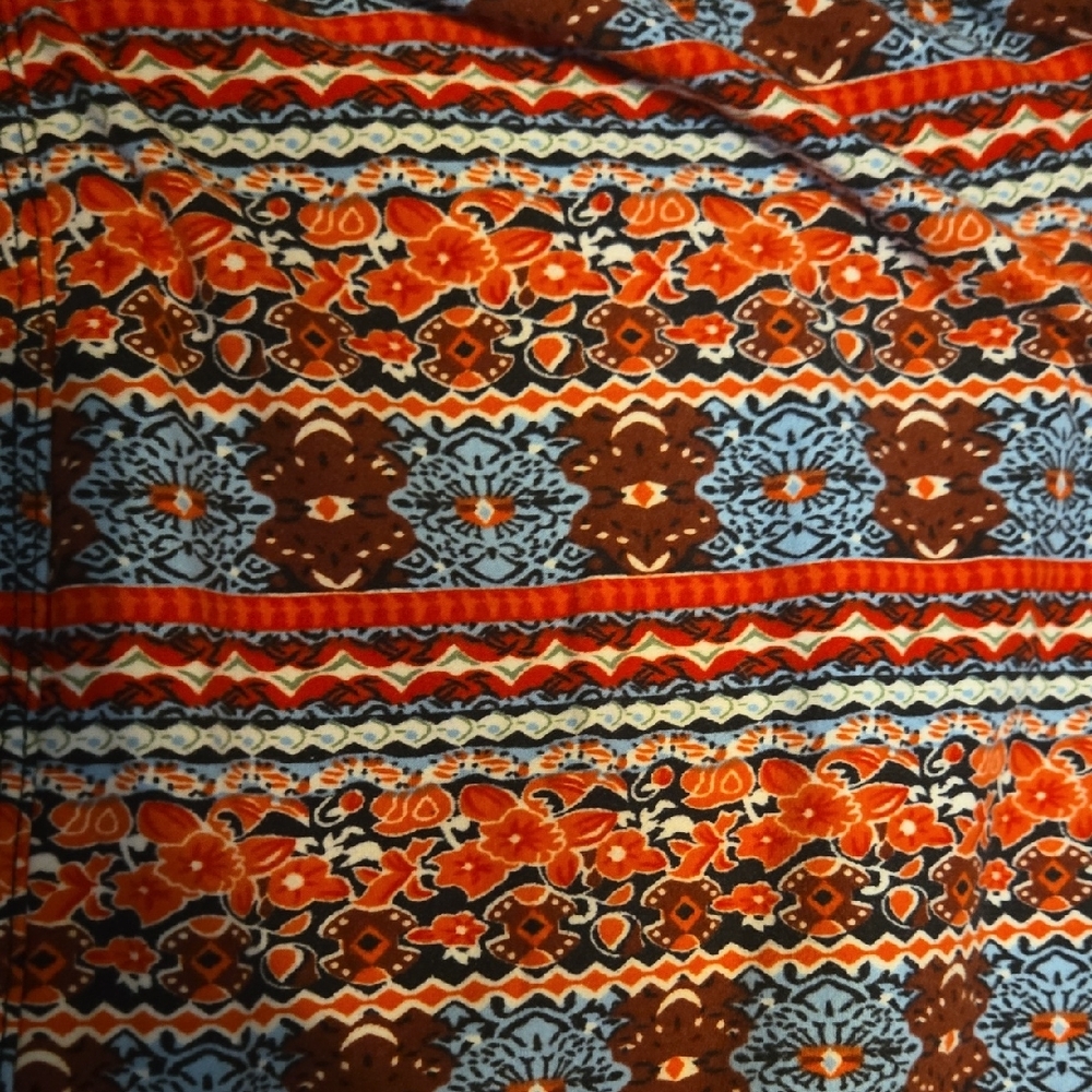 Colorful Patterned Leggings - Picture 4 of 4
